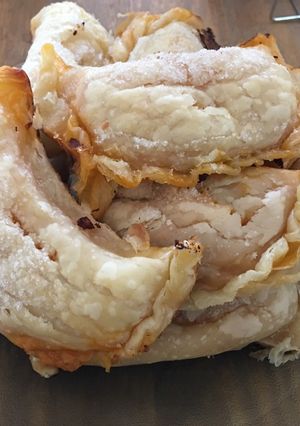 Una foto de Empanadas de pollo con salsa! ("Jugosa")
