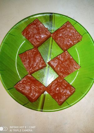 अँपल हलवा (Apple Halwa Recipe In Marathi) रेसिपी चे मुख्य फोटो 