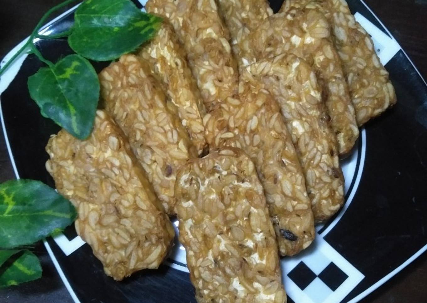 Tempe goreng bawang putih