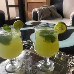 A picture of Lemon mojito.
