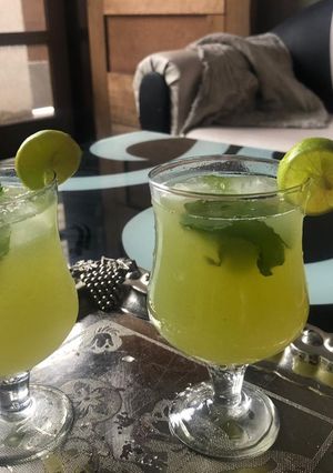 A picture of Lemon mojito.