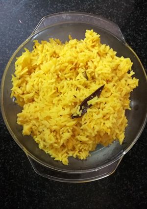 A picture of Hyderabadi khichdi (red gram khichdi).