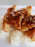 ข้าวเหนียวไก่ทอดน้ำจิ้มแจ่ว