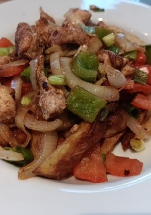 A picture of Chinese style salt & pepper chicken & chips for Ninja Foodi.