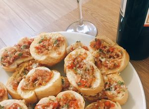 Foto de Bruschetta de tomate com coentro