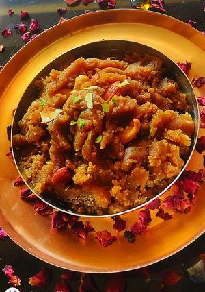 A picture of Moong dal Halwa.