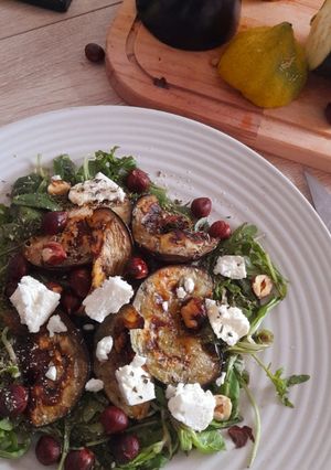 Une photo de Salade d'aubergine grillée
