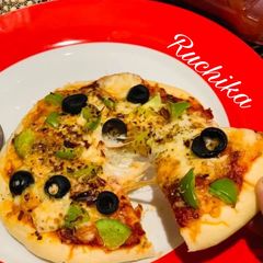 A picture of Easy peasy  pizza.