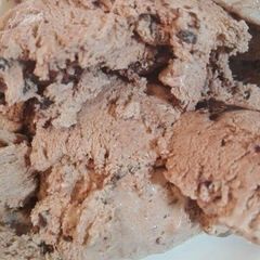 A picture of Chocolate chips chocolate ice-cream.