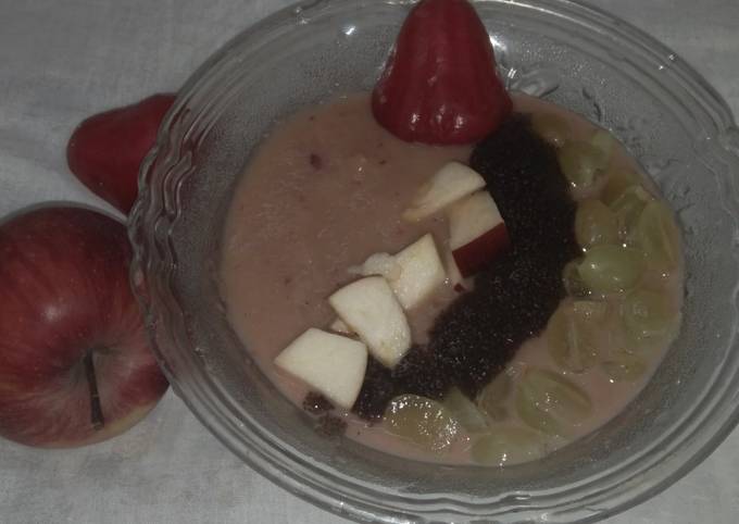 Mix fruits smoothie bowl