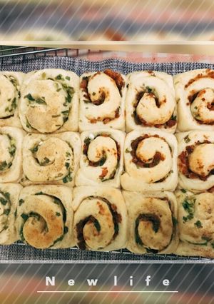 麥香蔥花肉鬆麵包 的食譜成品照片