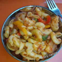 A picture of Veggie macaroni.
