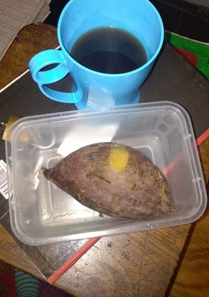 A picture of Gwashi na chai rangi for breakfirst.