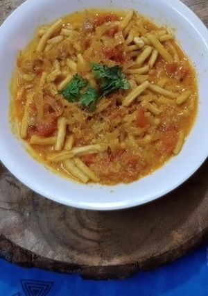 A picture of Gathiya ki sabzi.