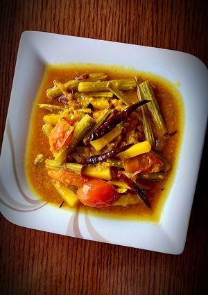 সজনে ডাটার ডাল রেসিপির প্রধান ছবি