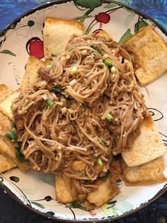 烤豆腐佐沙茶金針菇 的食譜成品照片