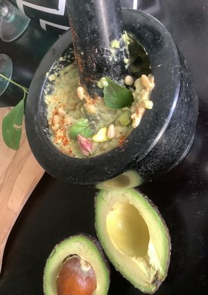 Une photo de Guacamole 🥑 façon djamicoo🌶️🍋