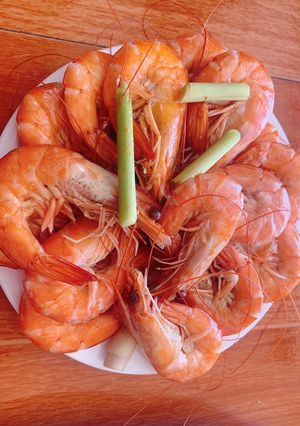 Hình của món Tôm hấp sả.
