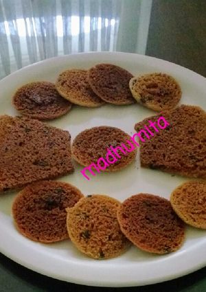 A picture of Condensed Milk Cookies with ChocoChips.