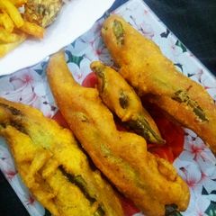 A picture of Pakora mirchi.