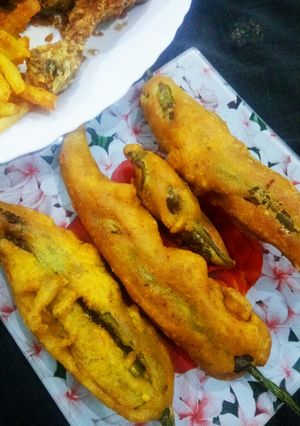 A picture of Pakora mirchi.
