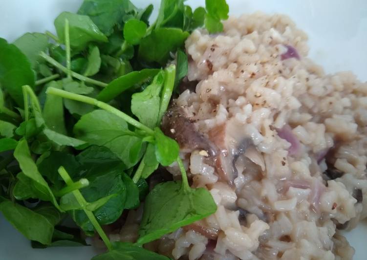 Steps to Prepare Any-night-of-the-week Auntie&#39;s Quick &amp; Easy Mushroom Risotto
