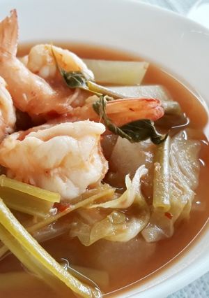 รูปของ แกงส้มผักรวมกุ้ง ปลาสลิดทอด