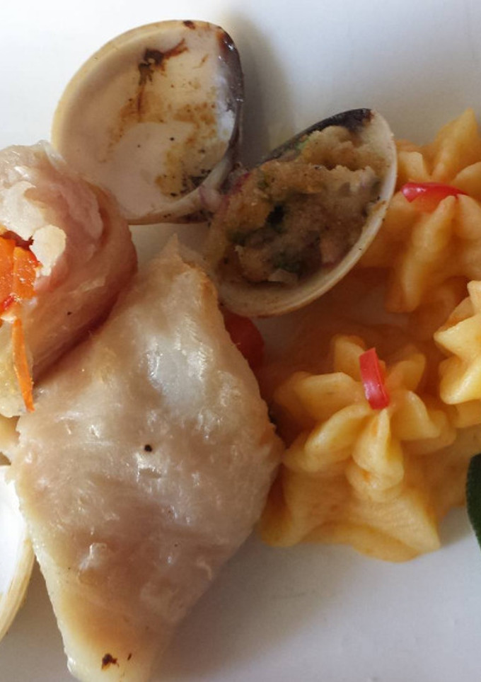 Una foto de Filetes de pescado rellenos de vegetales