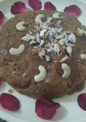 A picture of Moong dal Halwa.