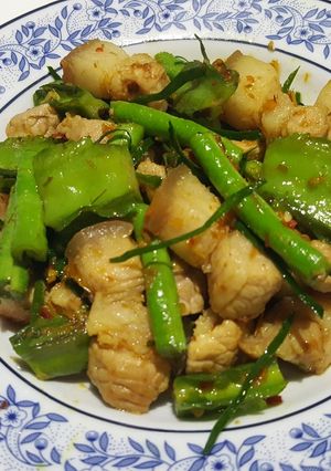 รูปของ หมูสามชั้นผัดพริกแกงใต้