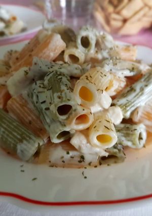 Foto principal de Pasta con pollo y champiñones