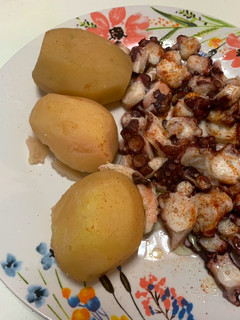 Una foto de Pulpo con patatas 🐙