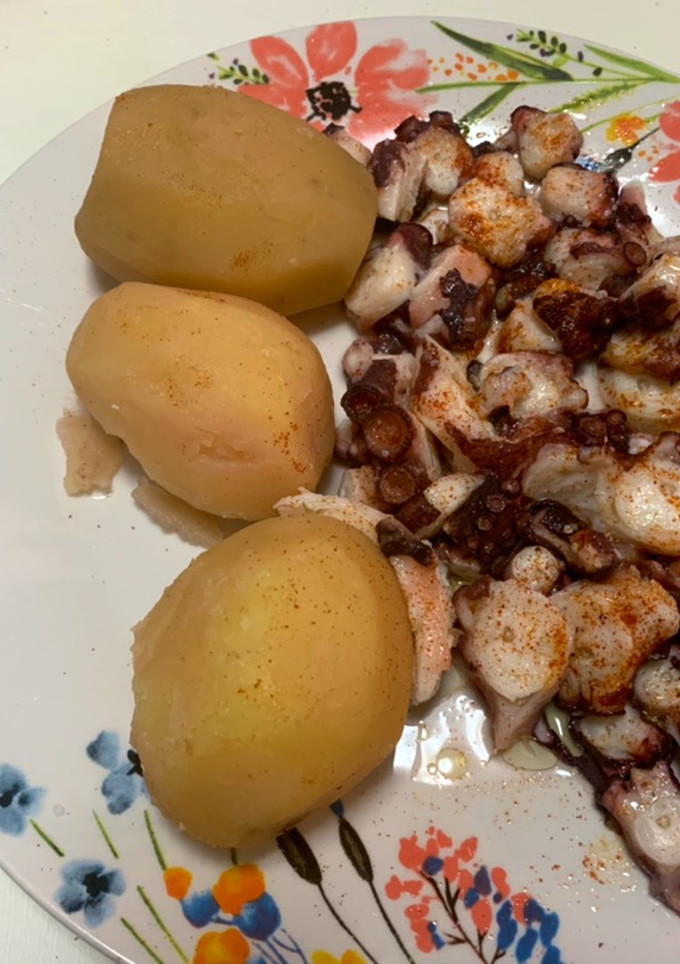 Una foto de Pulpo con patatas 🐙