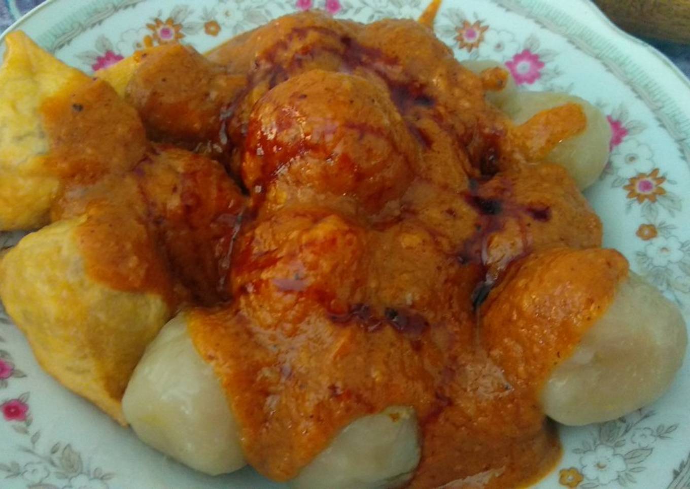 Cilok Isi Gajih Saus Kacang Enak Sehat