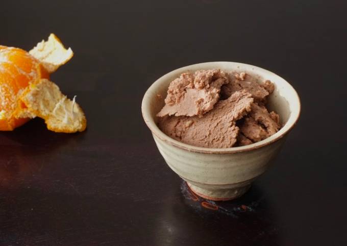 Walnut cacao ice cream