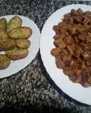 Tacos de cerdo a la soja con patatas al horno especiadas