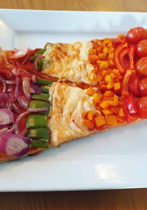 A picture of Rainbow Pizza.