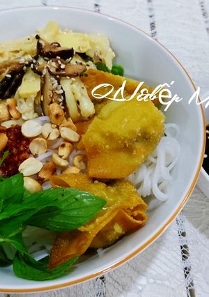Hình của món Bún trộn chay.
