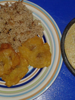 Una foto de Sopa de mariscos con leche de coco