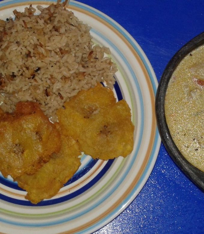 Una foto de Sopa de mariscos con leche de coco
