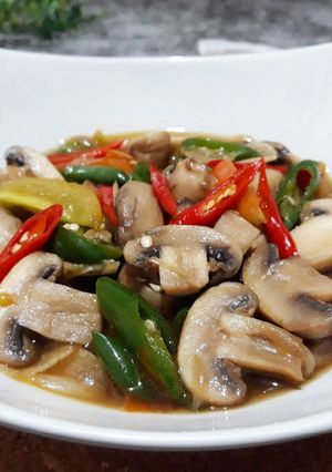 Foto resep TUMIS JAMUR KANCING CABE HIJAU (Jamur Champignon)