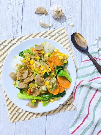 Langkah Mudah untuk Membikin Resep Capcay goreng baso ala chinese food yang Uenak Anti Ribet, Menggugah Selera