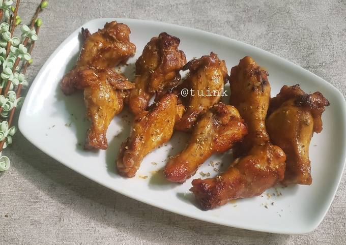 Resep Sayap Ayam Panggang Bumbu Saus Oleh Tunik Cookpad