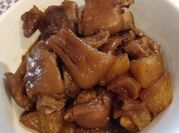 A picture of pork and daikon radish