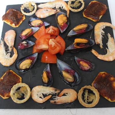 Tabla de mariscos con tartaletas de caviar Receta de jorbasmar- Cookpad
