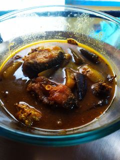 আলু বেগুন দিয়ে কাতল মাছের ঝোল (Alu begun diye katol macher jhol recipe in bengali) রেসিপির প্রধান ছবি