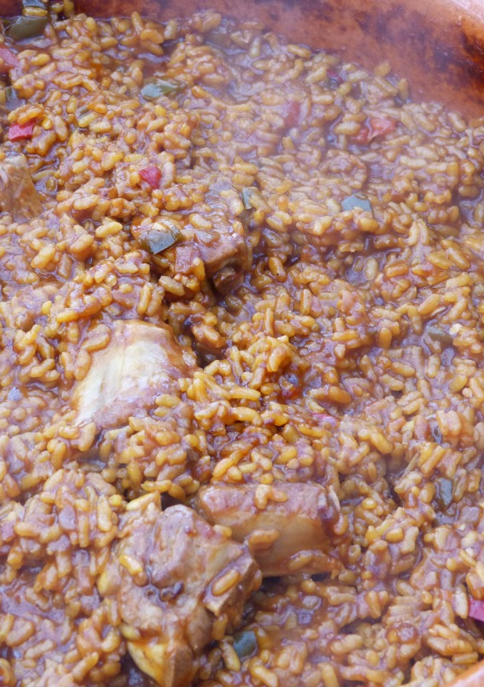 Una foto de Arroz con costillas