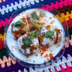 Dahi bhalla A picture of Dahi bhalla.