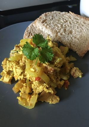Vegán tofu rántotta recept fotója