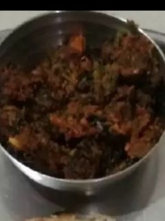 લોટ વાળી મેથીની ભાજી (Methi Bhaji Besan Shak Recipe In Gujarati) રેસીપી મુખ્ય ફોટો